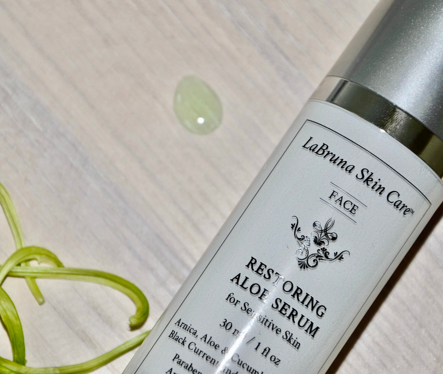 texture shot of aloe serum