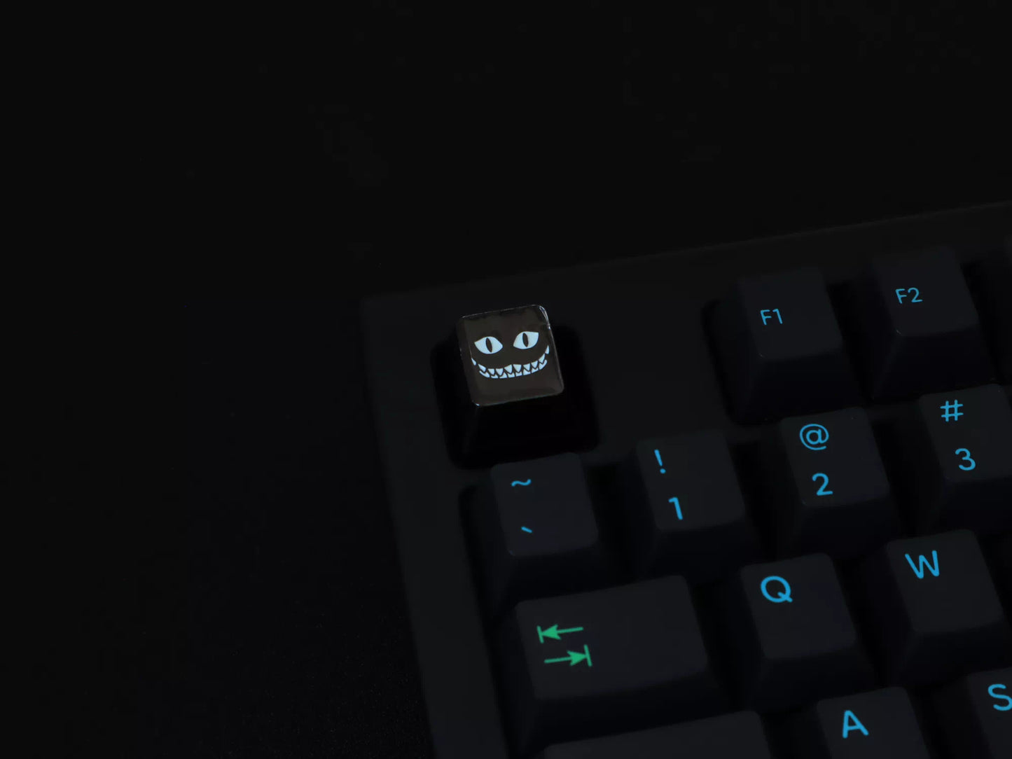 Cheshire Grin Keycap by Terra Keycaps