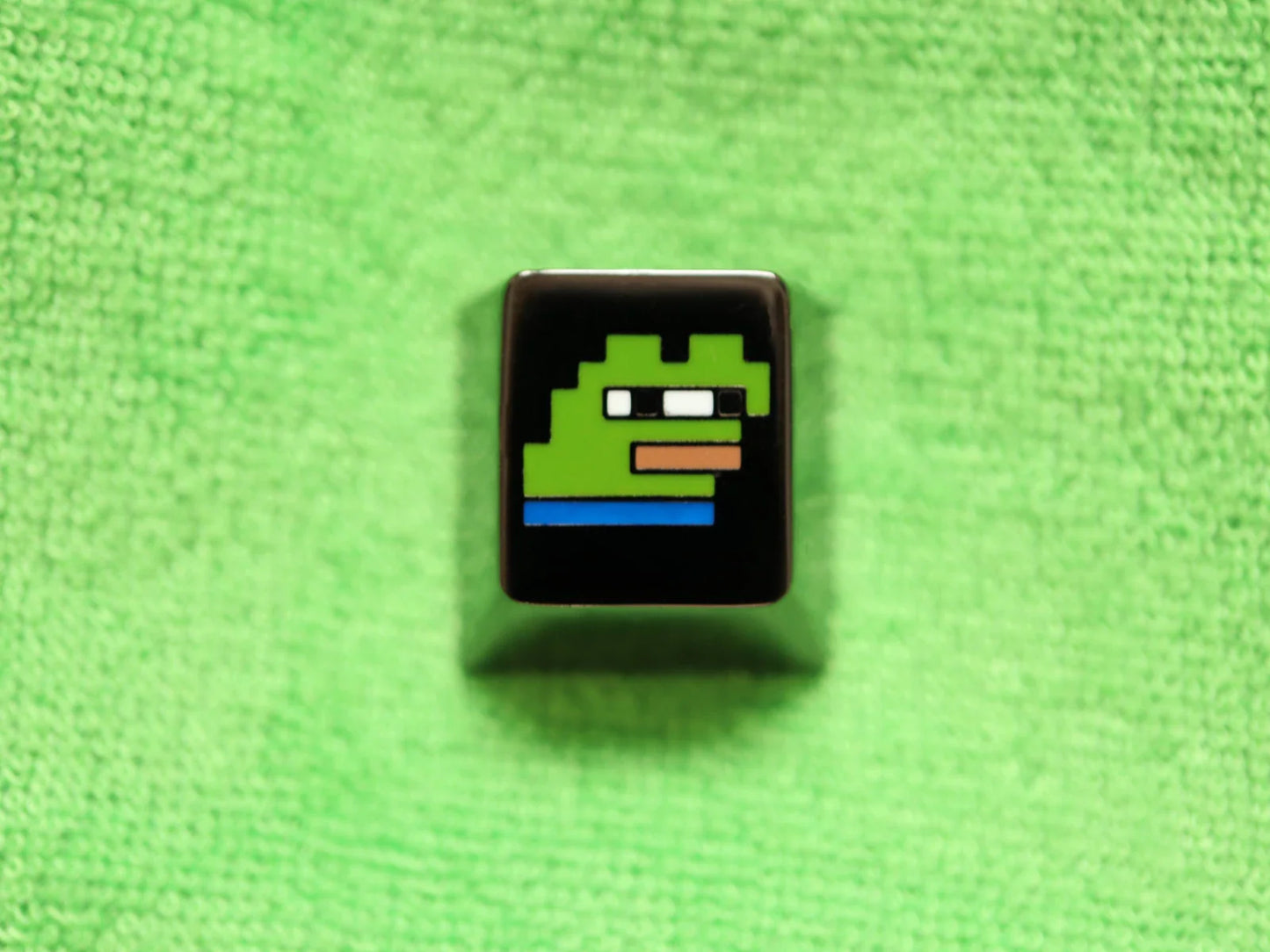 Pixel Peepo Keycap (Collab @PeepoParadise) by Terra Keycaps