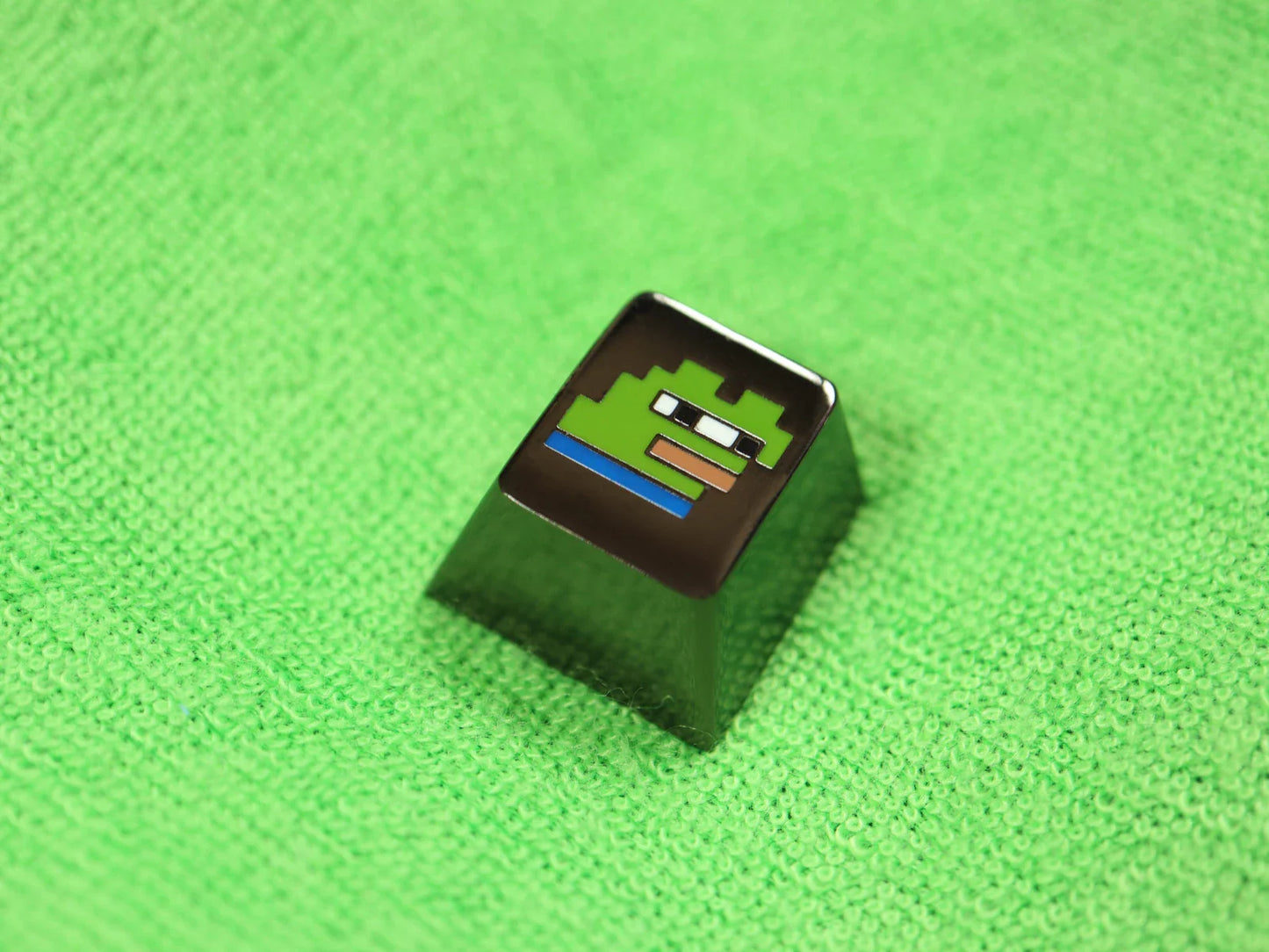 Pixel Peepo Keycap (Collab @PeepoParadise) by Terra Keycaps