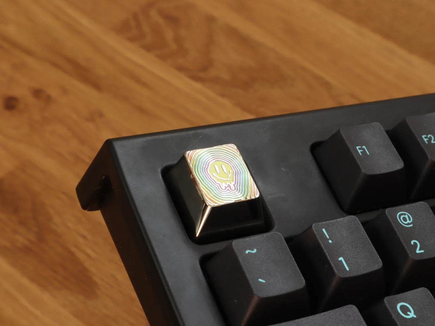 Rainbow Smiley Keycap by Terra Keycaps