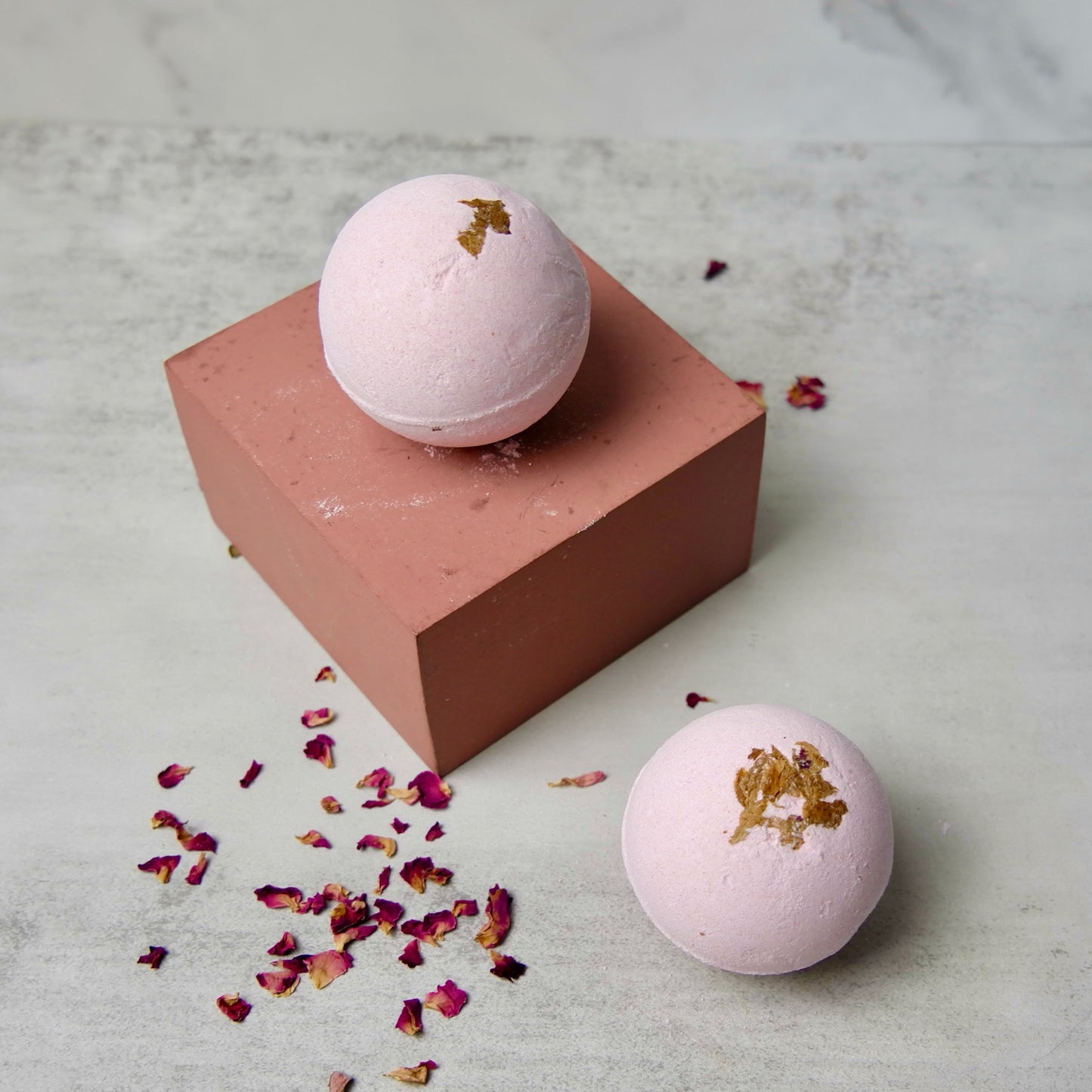 Rose Geranium Bath Bomb 3oz by NaturalAmor
