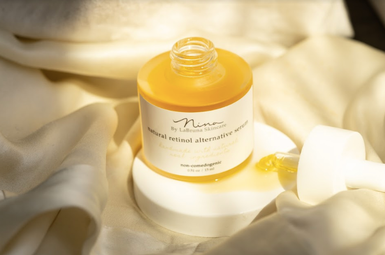 Natural Retinol Alternative Serum Texture Shot