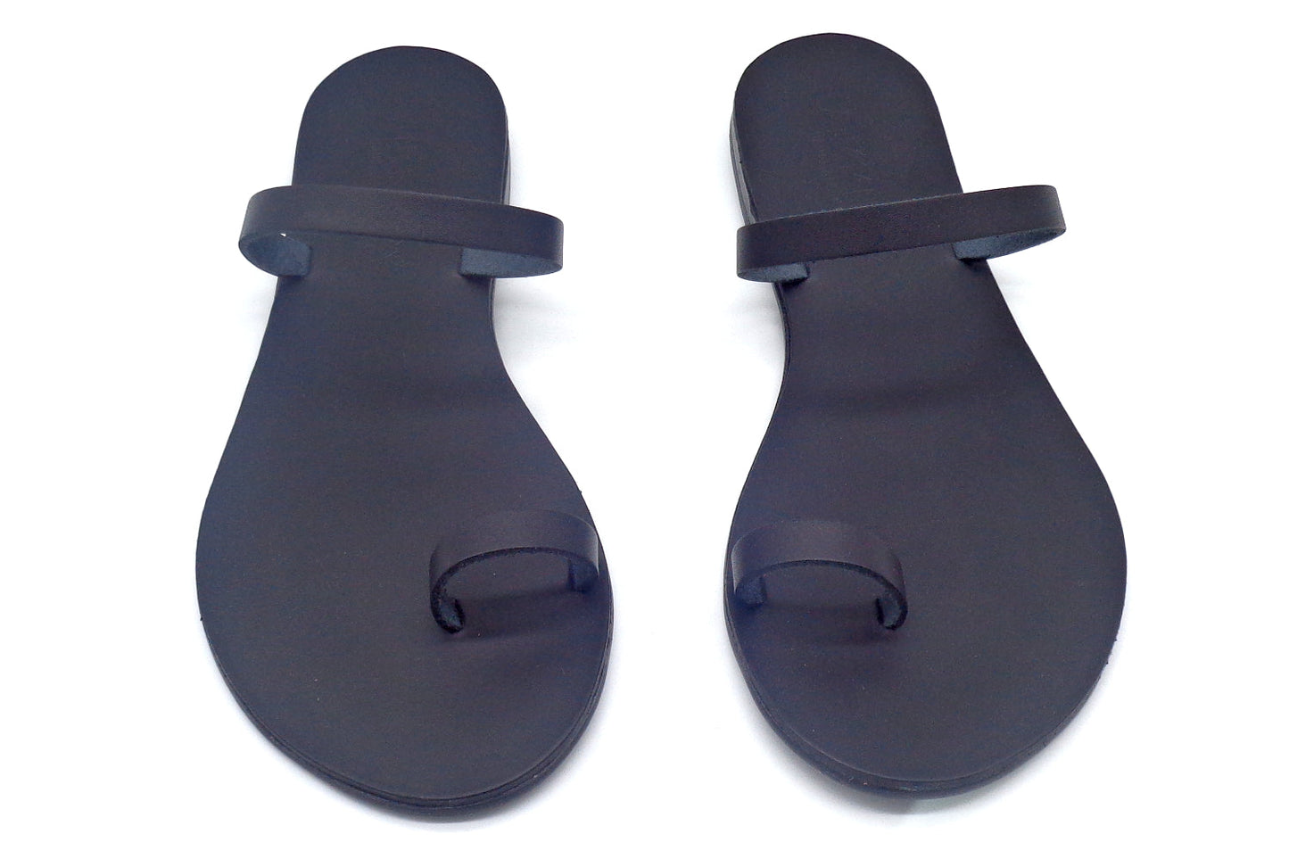 Ancientoo black Leather Toe Ring Até - women footwear