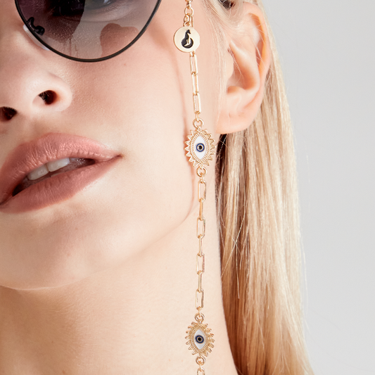  evil eye protection blue eye gold Chain upclose model photo