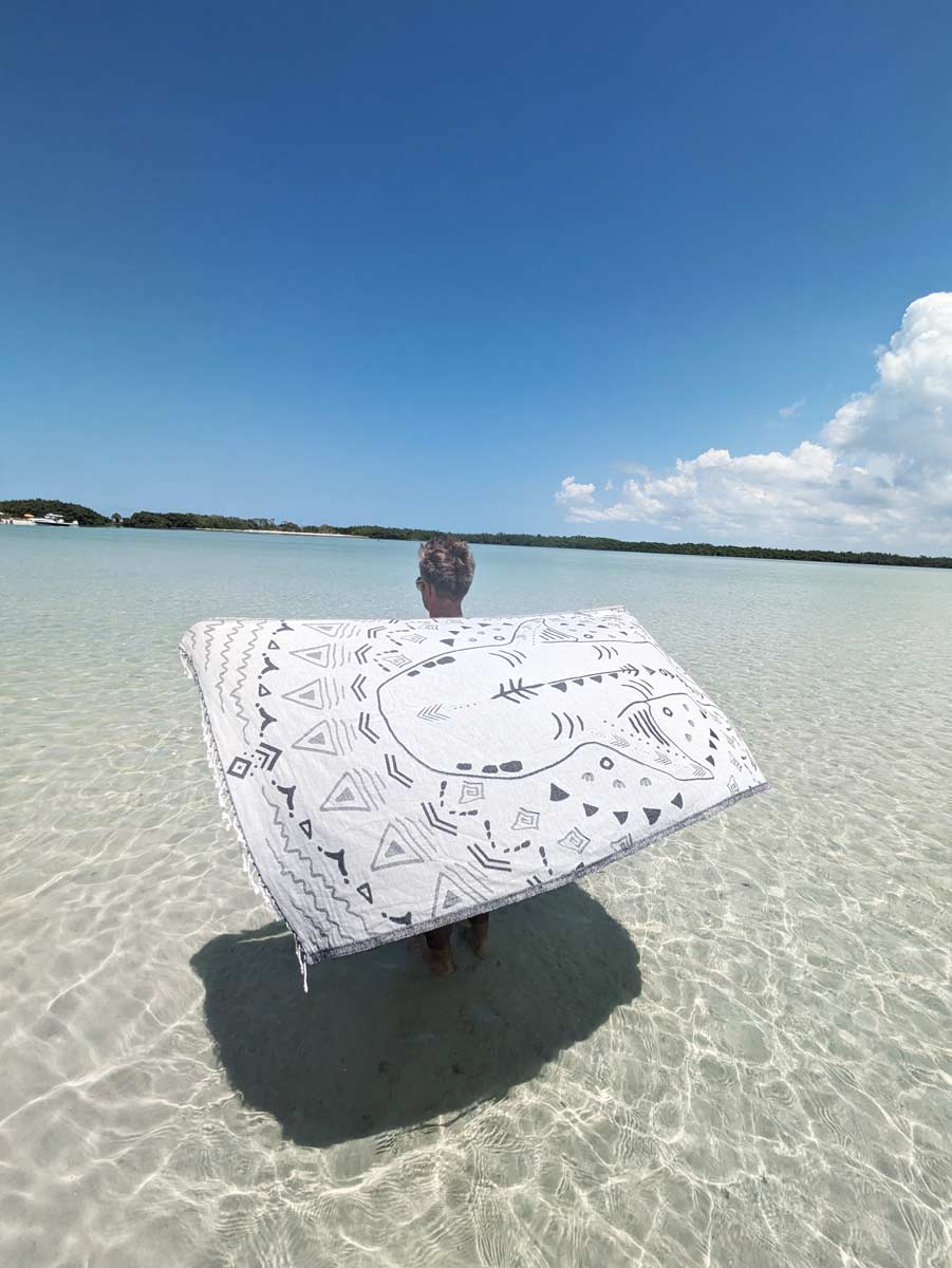 Shark Turkish Towel - Anthracite - Sun Drunk